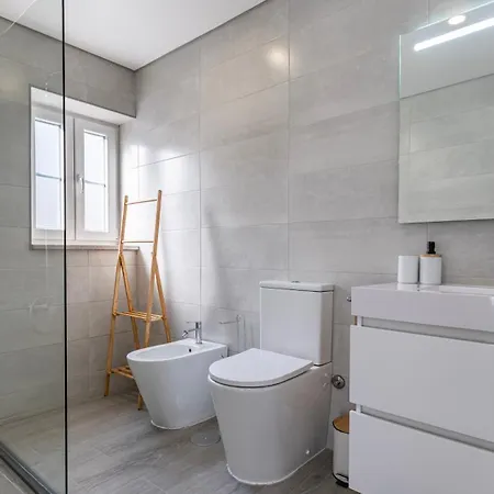 Belem Charming 2bdr House By Lovelystay *